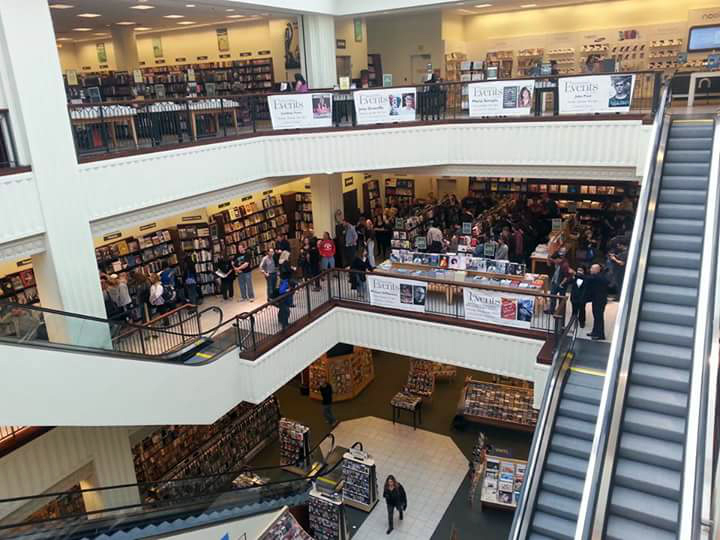 Bruce Springsteen at Barnes & Noble, The Grove #7